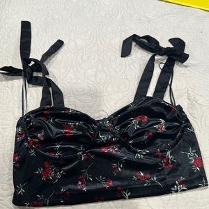 top from garage,size medium,has flower design super cute